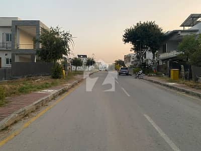 Overseas-7 Boulevard Builder Location 18.50 Marla Plot For Sale Overseas-7 Boulevard Builder Location 18.50 Marla Plot For Sale
