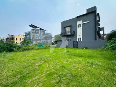 10 Marla Modern House Overseas 2 Bahria Town Phase 8