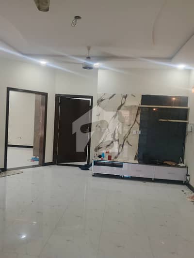 10 MARLA FIRST FLOOR FOR RENT FACING PARK DREAM GARDENS LAHORE.
