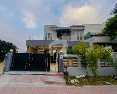 5 Bed Single Unit House with Basement at Ideal Location Phase 2 Bahria Town Rawalpindi