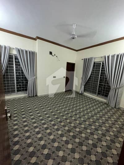 120 Square Yard Independent House Black 12 For Rent