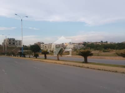 12 Marla Plot Adjacent Park Top Height View For Sale