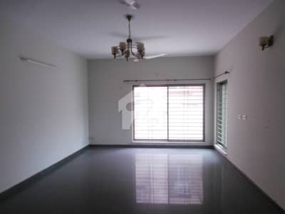 10 Marla 3 Bedrooms House For Sale In Askari XI, Lahore