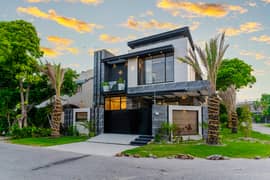 10 Marla Most Beautifull Ultra-Modern Designer House For Sale Near Dolmen Mall & Kfc