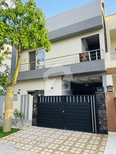 5 MARLA SOLID CONSTRUCTION HOUSE AVAILABLE FOR SALE IN DREAM GARDENS