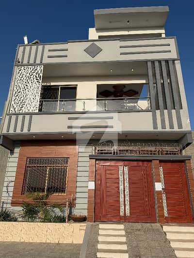 سادی گارڈن - بلاک 1 سعدی گارڈن,سکیم 33,کراچی میں 4 کمروں کا 5 مرلہ مکان 1.86 کروڑ میں برائے فروخت۔