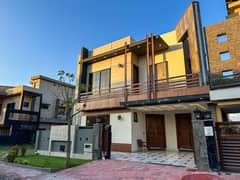 10 Marla Modern Designer House In Bahria Town Phase 8