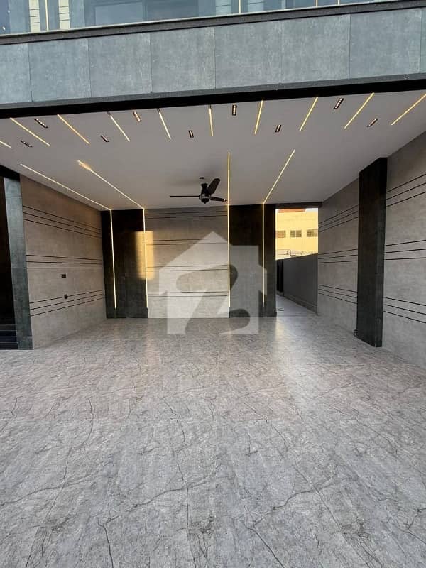 1 Kanal New House for rent 1 Kanal New House for rent