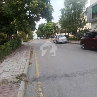 1 Kanal Upper Portion Rent 4 Bedrooms Solar Installed