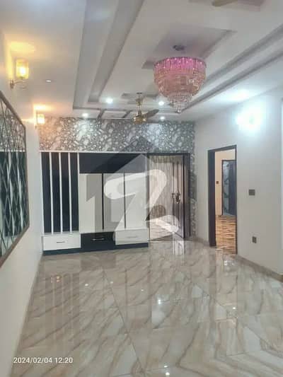 10 Marla Upper Portion For Rent In Park View City Lahore. . . . .