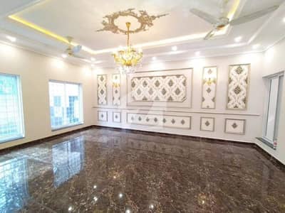 10 Marla Upper Portion For Rent In Park View City Lahore. . . .