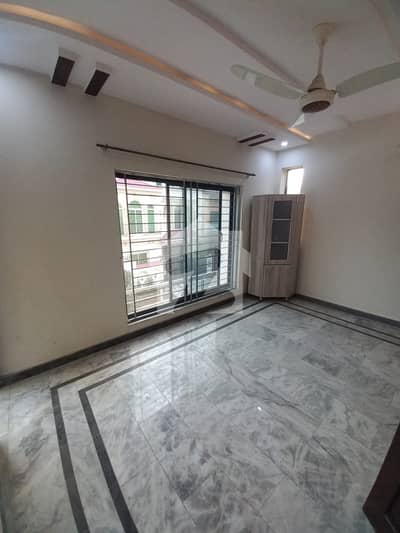 Upper Portion Of 5 Marla House Available For Rent In Canal Gardens