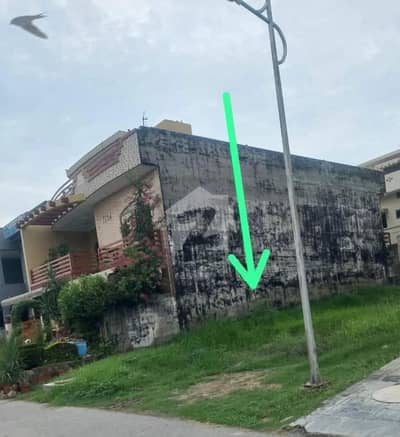 کینال گارڈن لاہور میں 1 کنال رہائشی پلاٹ 2.25 کروڑ میں برائے فروخت۔