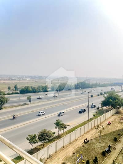 عسکری 10 - سیکٹر ایس عسکری 10,عسکری,لاہور میں 4 کمروں کا 12 مرلہ فلیٹ 4.65 کروڑ میں برائے فروخت۔