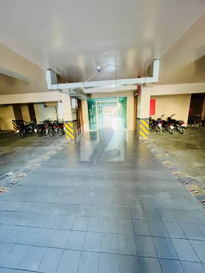 Open + Ring Road View Well Mentained 4 Bedrooms Flat Available For Rent With All Utilities Open + Ring Road View Well Mentained 4 Bedrooms Flat Available For Rent With All Utilities
