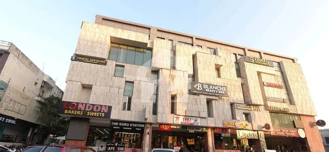 Prime Location 700 Square Feet Shop Is Available In I-8 Markaz