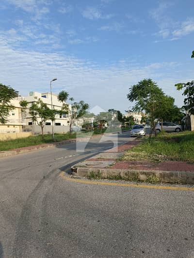 Sector M Park Facing One Kanal Plot for Sale in Bahria enclave islamabad