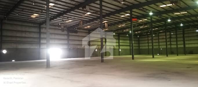 Warehouse For Rent With 7 Dock'S Height 33 To 40 Feet Gulbai ON MAIN ROAD FACING