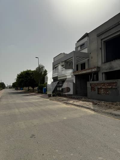 8 Marla Residential Plot For Sale