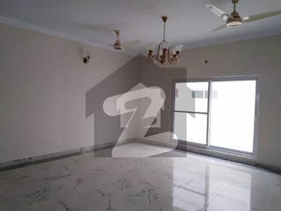 فالکن کمپلیکس نیوملیر ملیر,کراچی میں 5 کمروں کا 1 کنال مکان 11.1 کروڑ میں برائے فروخت۔