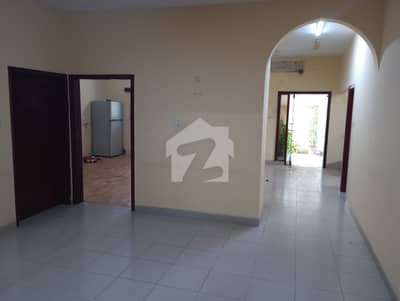 2000 Square Yards House For Rent Is Available In Clifton - Block 5
