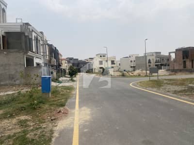 5 Marla Plot For Sale In Bahria EMC | 50 Ft Road | Near Masjid, Park & Mart | Best Location