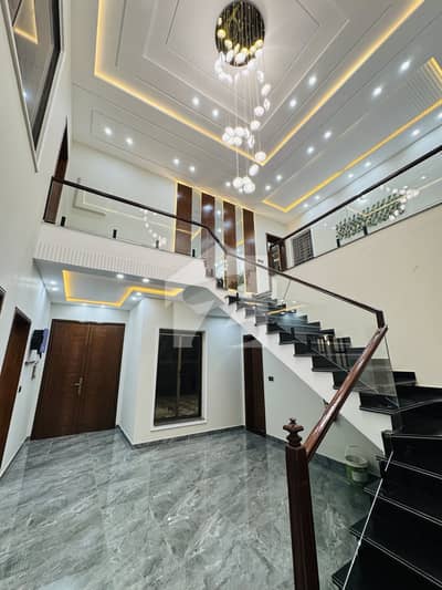 1 Kanal Modern &Amp; Prime Location House For Sale With Solar In Sector M DHA Multan