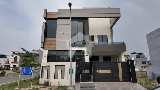 Prominently Located Prime Location 5 Marla House Available In Bahria Nasheman Sunflower