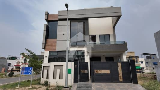 A Great Choice For A Prime Location 5 Marla House Available In Bahria Nasheman - Sunflower