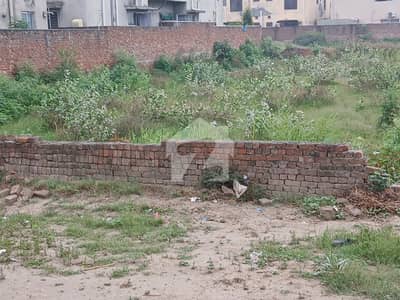 Pair Of Plots 1 Kanal 50x180 At Prime Location Of A Block Separately Can Be Available Golden Investment