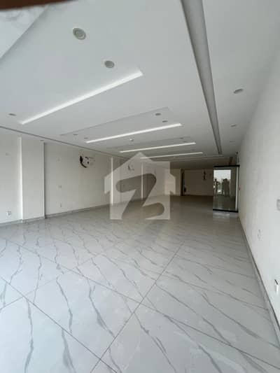 Exclusive Commercial Rental Opportunity 8-Marla Modern Office Floor with Elegant Layout in DHA Phase 8 Broadway Available on Cheap Rent Only 190K Direct Owner Easy Deal with Motivated Seller