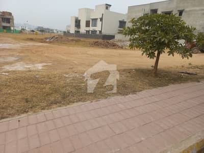 Corner Plot (280 Lac) For Sale