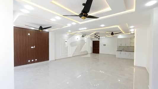 I-8 Markaz Office Available On 1st Floor Beautiful Location