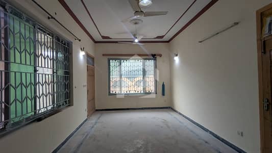 FOR RENT Renovated Ground Portion 3Beds With Separate Gate I_8/2