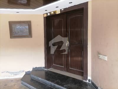 Well-constructed House Available For sale In Punjab Coop Housing Society