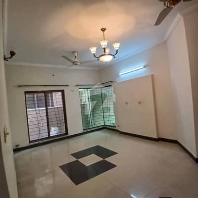 Highly-Desirable 10 Marla House Available In Askari 11 - Sector B