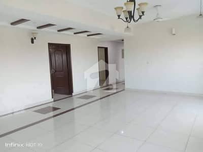 Askari 11 3 Bed Room With Attach Bathroom Tv Lounge Drawing Room Kitchen Servant Quarter
