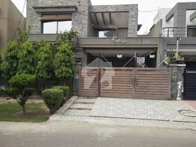 ڈیوائن گارڈنز لاہور میں 5 کمروں کا 13 مرلہ مکان 5.0 کروڑ میں برائے فروخت۔