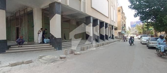 شاہراہِ قائدین کراچی میں 1 کنال Studio دکان 80.88 کروڑ میں برائے فروخت۔