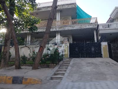 ایف ۔ 10/2 ایف ۔ 10,اسلام آباد میں 6 کمروں کا 1 کنال مکان 22.5 کروڑ میں برائے فروخت۔