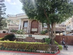 G-11 600 Yard 3Bed Upper Portion Separate Gate For Rent