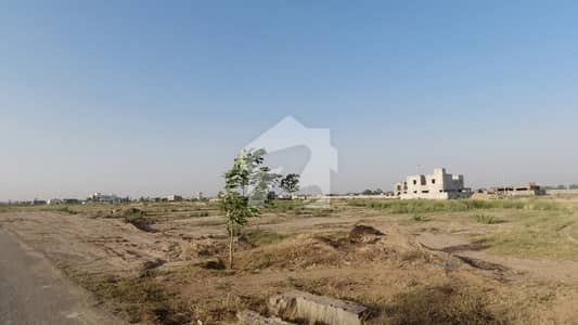 ڈی ایچ اے فیز 7 - بلاک وائے فیز 7,ڈیفنس (ڈی ایچ اے),لاہور میں 10 مرلہ رہائشی پلاٹ 2.0 کروڑ میں برائے فروخت۔ ڈی ایچ اے فیز 7 - بلاک وائے فیز 7,ڈیفنس (ڈی ایچ اے),لاہور میں 10 مرلہ رہائشی پلاٹ 2.0 کروڑ میں برائے فروخت۔