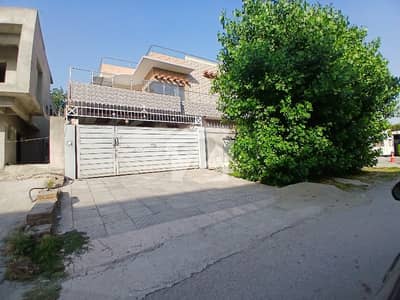 ایف ۔ 10/4 ایف ۔ 10,اسلام آباد میں 5 کمروں کا 1 کنال مکان 23.5 کروڑ میں برائے فروخت۔