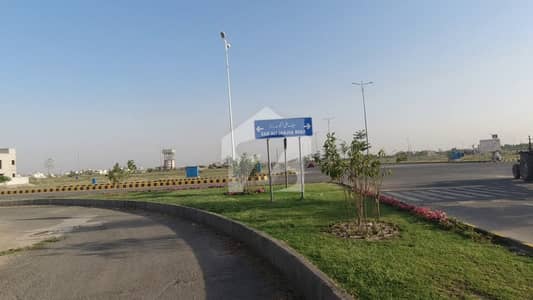 Y BLOCK NEAR TO THIS GOOD LOCATION PLOT FOR SALE Y BLOCK NEAR TO THIS GOOD LOCATION PLOT FOR SALE