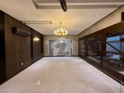 LOWER LOCK UPPER PORTION FACING 2 Kanal For Rent
