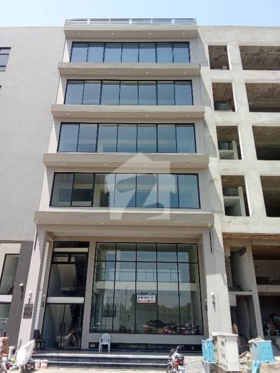 4 Marla Brand New Commercial Floor Available For Rent Out