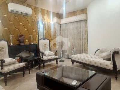ڈی ایچ اے فیز 3 - بلاک وائے فیز 3,ڈیفنس (ڈی ایچ اے),لاہور میں 3 کمروں کا 1 کنال مکان 4.0 لاکھ میں کرایہ پر دستیاب ہے۔