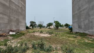8 Marla Plot Top Location Facing Huge Parking CCA1 Phase 6