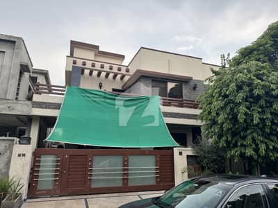 بحریہ ٹاؤن فیز 2 بحریہ ٹاؤن راولپنڈی,راولپنڈی میں 6 کمروں کا 1 کنال مکان 9.0 کروڑ میں برائے فروخت۔ بحریہ ٹاؤن فیز 2 بحریہ ٹاؤن راولپنڈی,راولپنڈی میں 6 کمروں کا 1 کنال مکان 9.0 کروڑ میں برائے فروخت۔