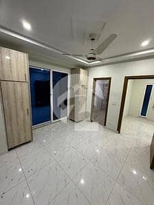بی ۔ 17 اسلام آباد میں 2 کمروں کا 4 مرلہ فلیٹ 80.0 لاکھ میں برائے فروخت۔